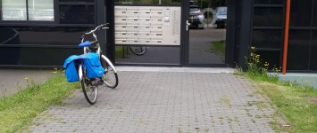 Fietsbeugels Omega appartementengebouw - 20190620_120923_resized_1
